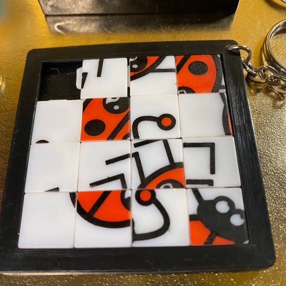 Vintage 1990’s Keychain Bundle of 4 Dolphin Floating In A Sphere & Puzzle/Games - Picture 3 of 9